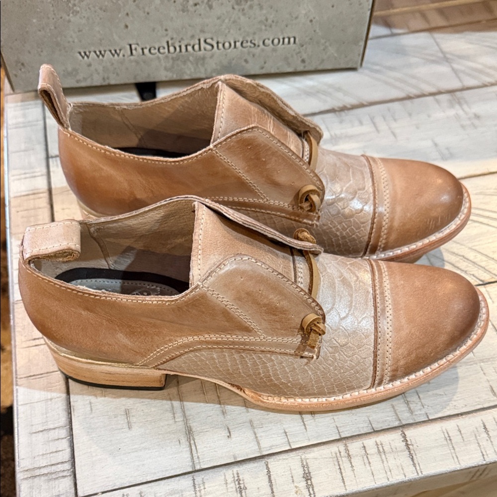 Freebird Taupe multi Leather Mabel worn once. Like new!